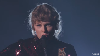 Taylor Swift Resurrects Herself For an Angsty Return to the Academy of Country Music Stage